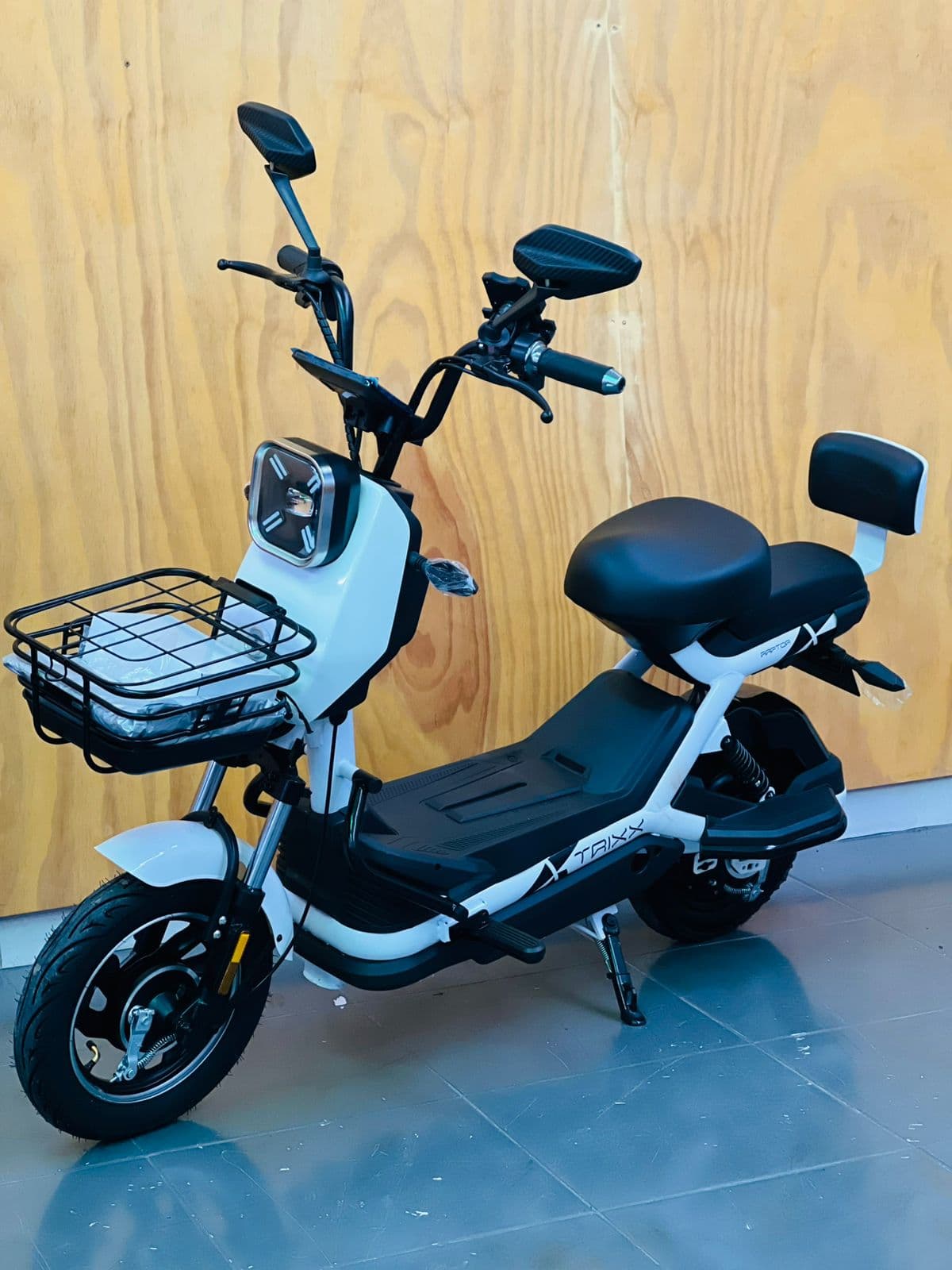 Trixx Raptor 600 Watts